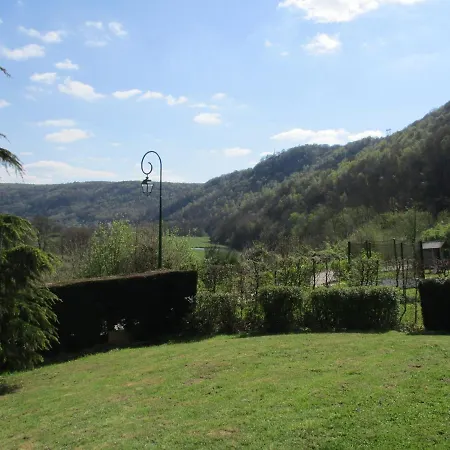 Maison L'hirondelle Rustique à Hébergement de vacances *