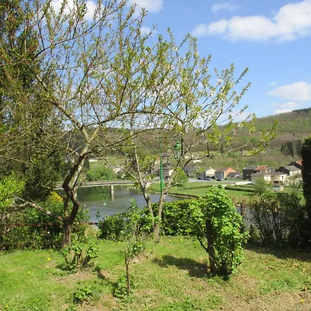 Дом отдыха Maison L'hirondelle Rustique A Tournavaux