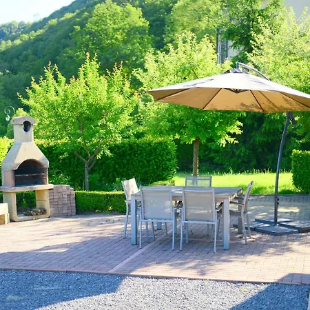 Maison L'hirondelle Rustique à Hébergement de vacances *
