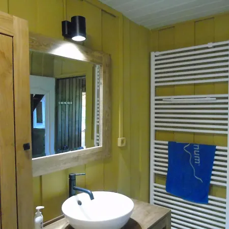 Maison L'hirondelle Rustique à Hébergement de vacances *